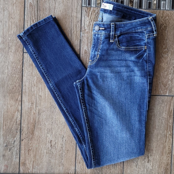 HOLLISTER SKINNY JEAN - Picture 9 of 9